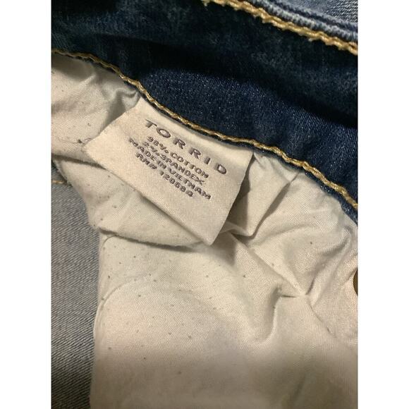 Torrid Skinny Jeans 26 we swear by the fit Distressed Jeans - Picture 5 of 5